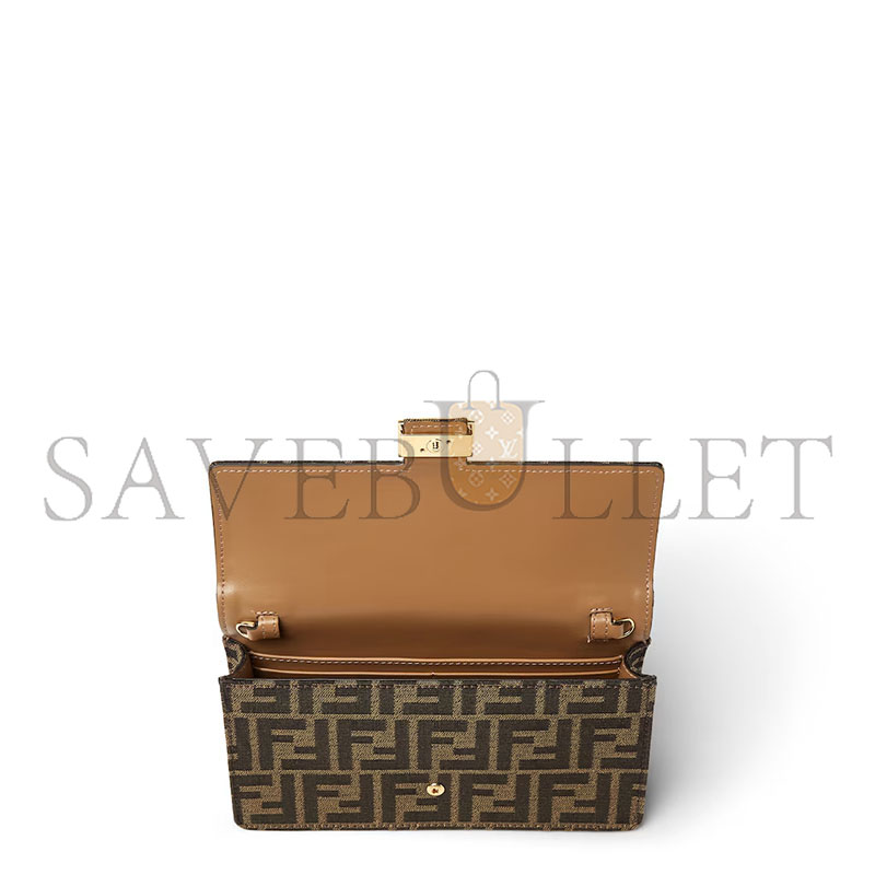 F**di wallet on chain baguette 8m0498a98pf0a6e (21*11.5*5cm)